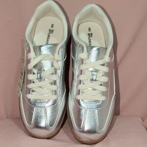 No Boundaries Metallic Silver Women's Sneakers